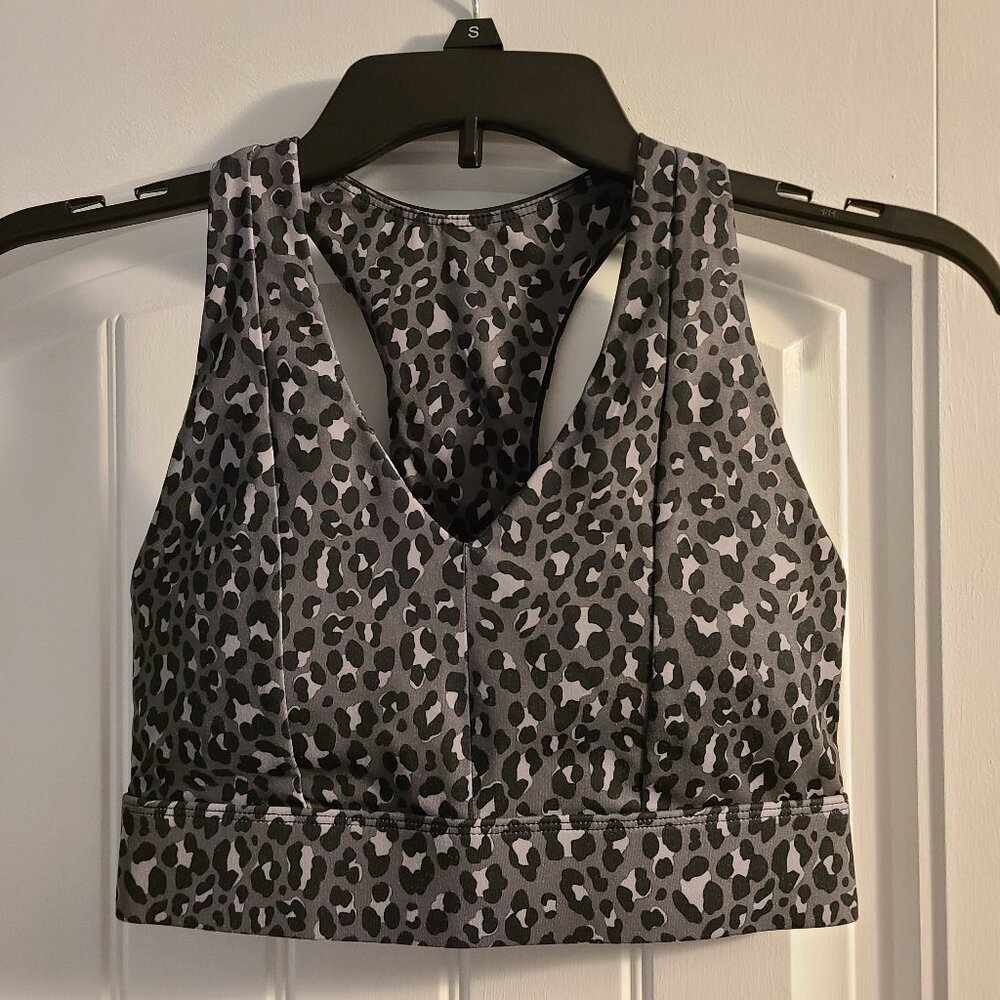 Fabletics Leopard On the Go Midi Sports Bra XS